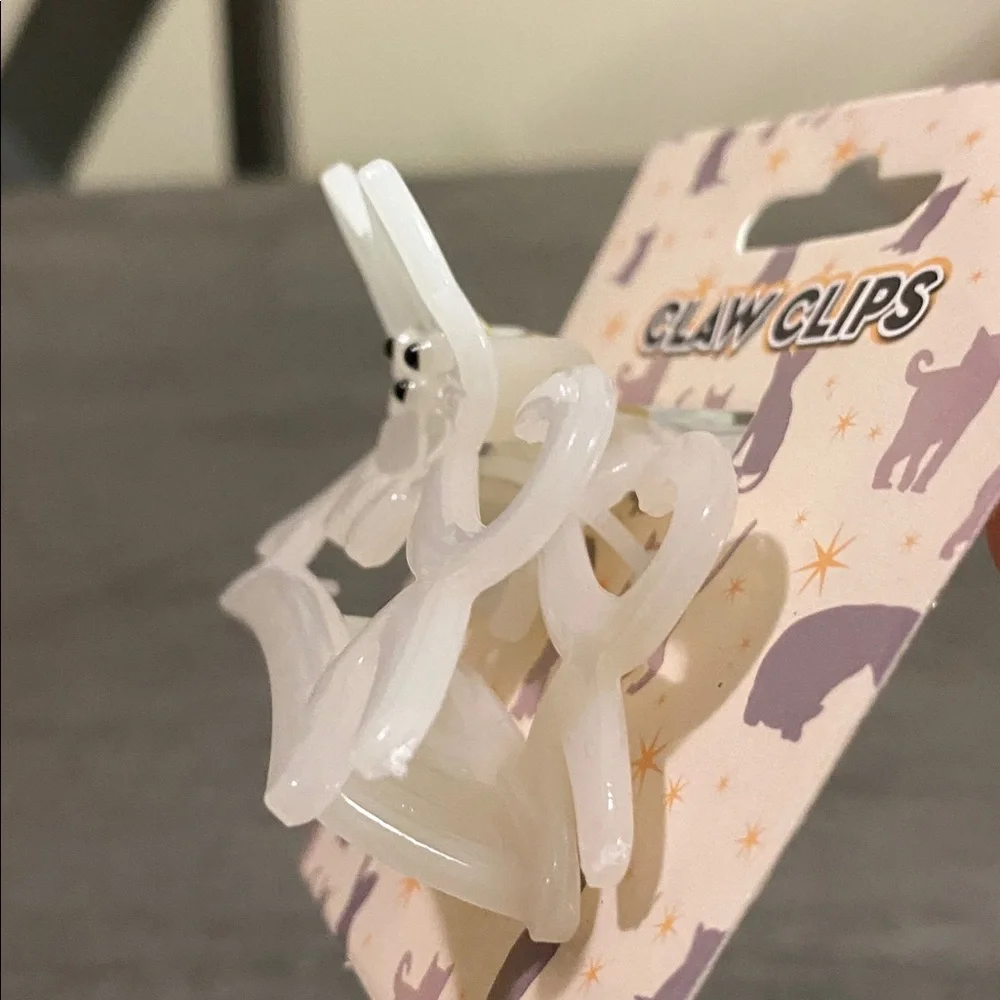 White Cat Hair Clip